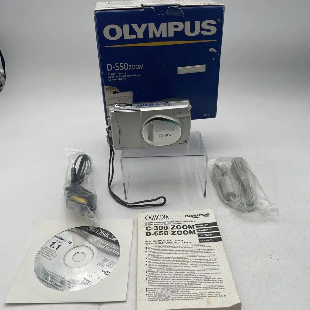 Olympus D-550 Zoom 3.0 MP Digital Camera w/Box+Manual+CD+Battery+SD Card-TESTED
